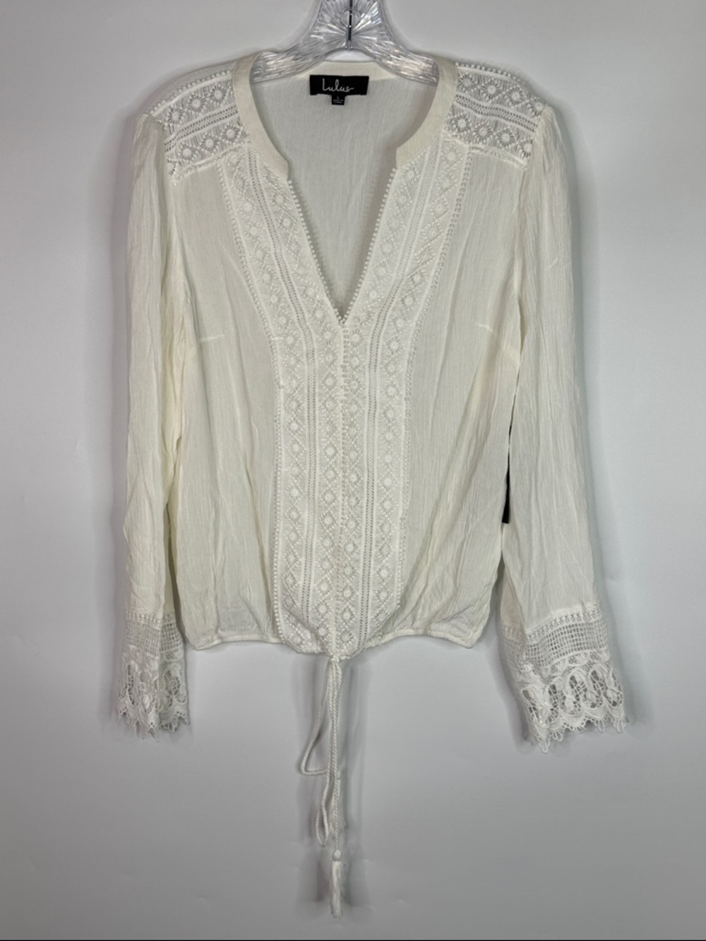 Lulus Bali Daydream White Vneck Long Sleeve Blouse Size Large NWT